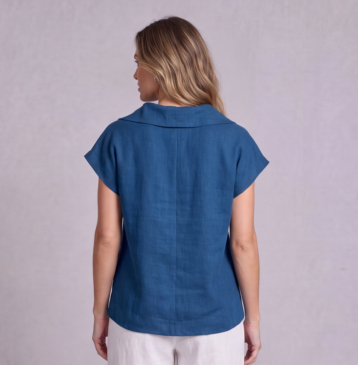 Linen Collared V-Neck Top — Ratń Swamini · view 2