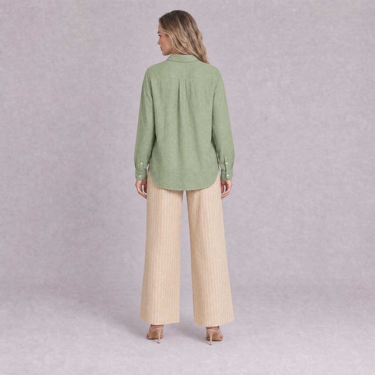 Linen Classic Shirt in Sage Green, Ratń Swamini