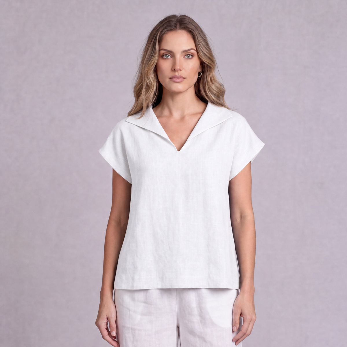 Linen Collared V-Neck Top in White, Ratń Swamini