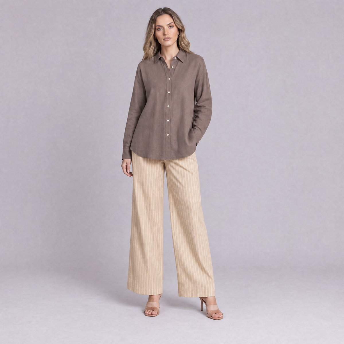 Linen Classic Shirt in Burntwood, Ratń Swamini