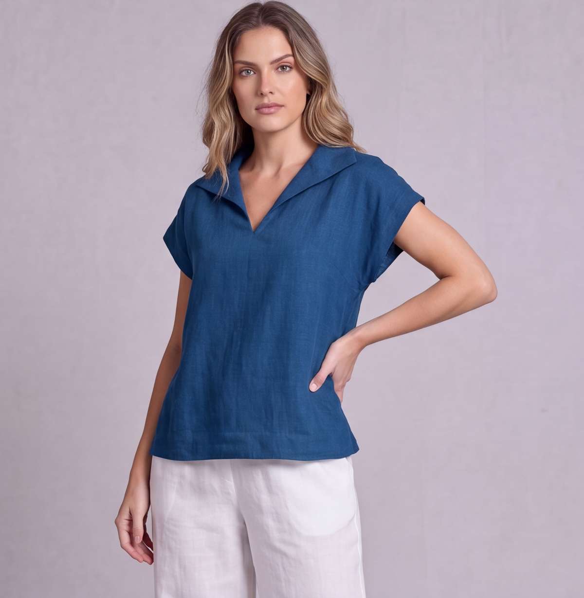 Linen Collared V-Neck Top — Ratń Swamini · view 4
