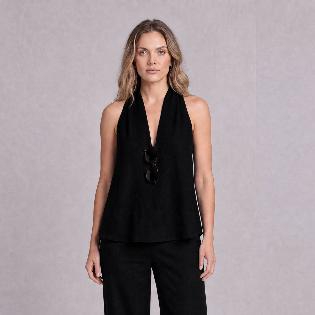 Linen Halter Neck Top in Black, Ratń Swamini
