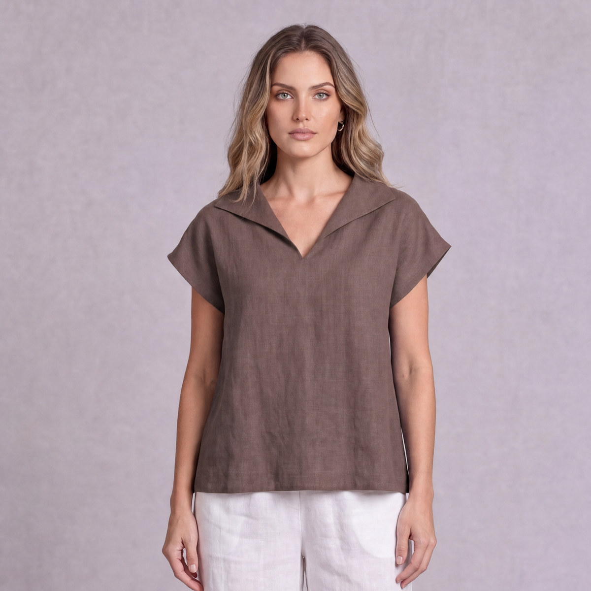 Linen Collared V-Neck Top in Burntwood, Ratń Swamini
