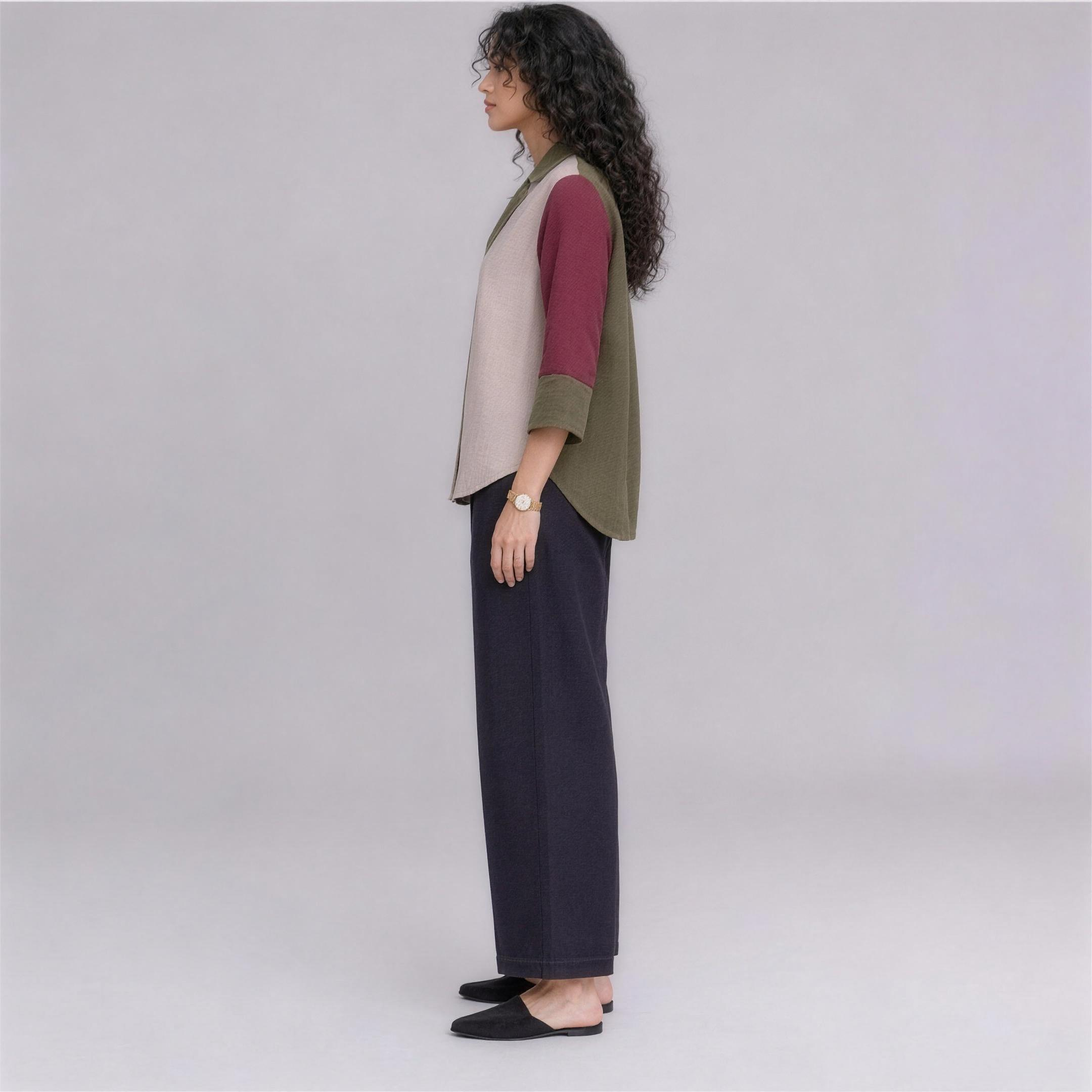 Linen Colour-Block Shirt in Vineyard, Ratń Swamini, side view