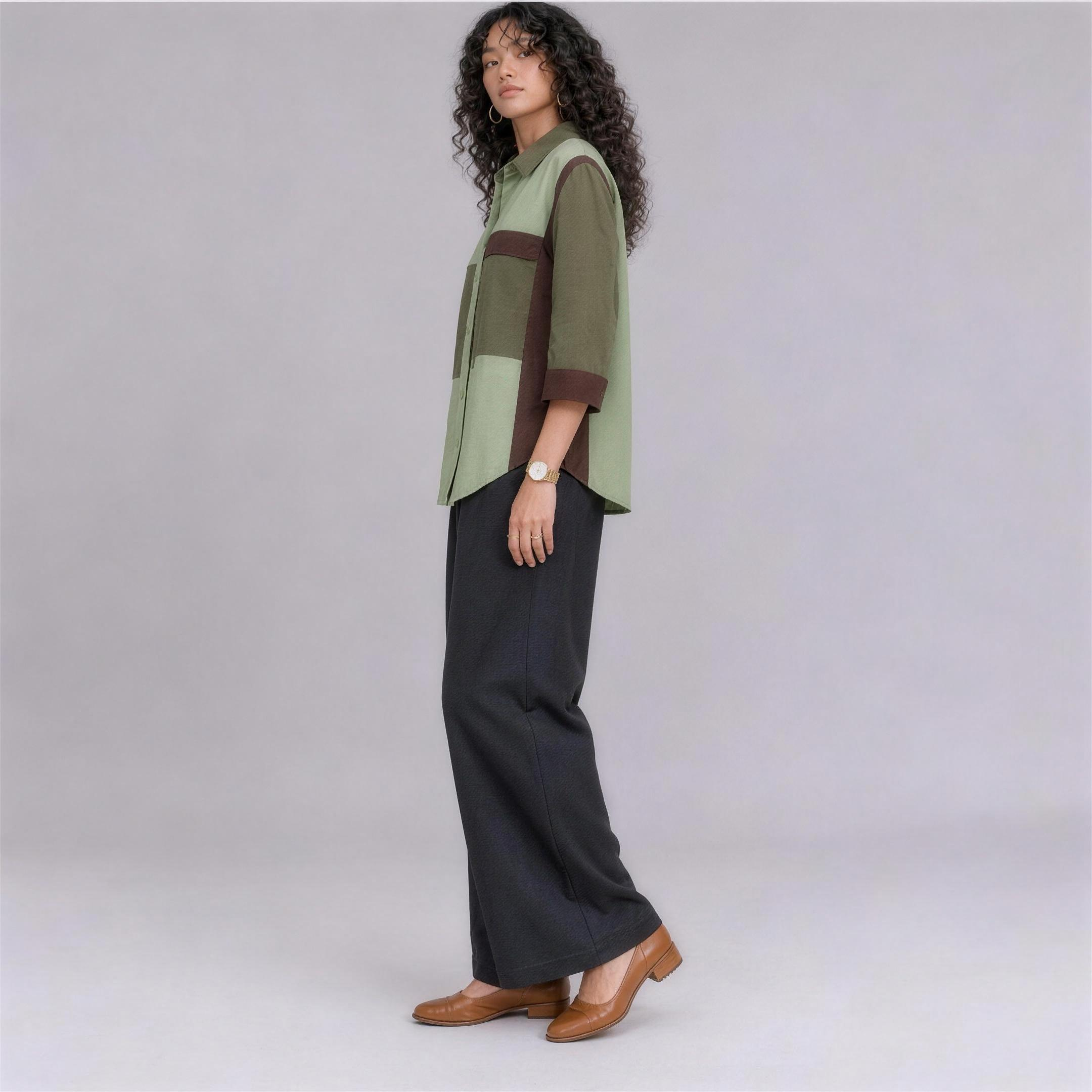 Linen Colour-Block Shirt in Highland, Ratń Swamini, side view